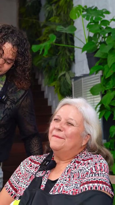 Segundo round con María y su magia plateada ✨👑 Hoy trabajamos nuevamente su integración de canas