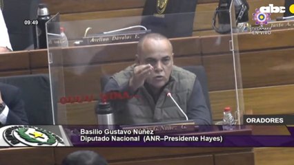 Basilio "Bachi" Núñez homenajea a "Calé" Galaverna y Villarejo retruca