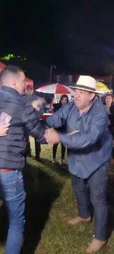 Concejal Departamental, Aníbal Oliver Del Partido Liberal Radical Auténtico Llega Con Una Turba Y Atropella Una Fiesta Taurina En El Mercado Municipal De Acahay