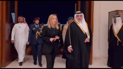 Meloni arriva in Bahrein, in programma la cena con il re Al Khalifa