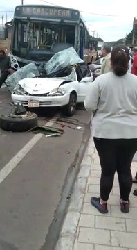 Bus pierde frenos y choca con varios vehículos en Ypacaraí