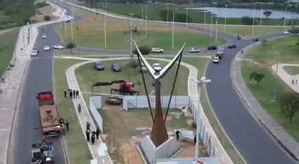 Monumento al arpa en la Costanera de Asunción