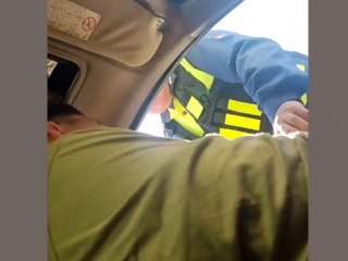 Otro Video Muestra A Un Agente De La Pmt Recibiendo Dinero En Efectivo De Un Ciudadano Que Denunció El Pedido De Coima.