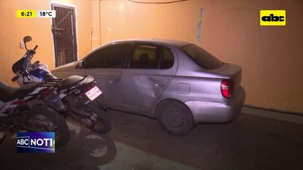 Video: Abandonan vehículo denunciado como robado