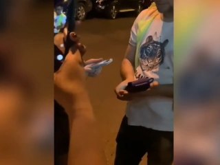 Cuidacoches Tecnológico Cuenta Con Pos Electrónico Para Cobrar