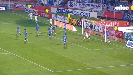 Darío Cáceres convirtió en la paridad de Defensa y Justicia