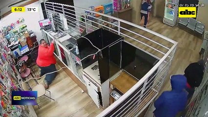 Video: Violento asalto a local comercial