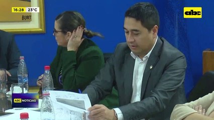 Video: Opositores pedirán renuncia de Hernán Rivas