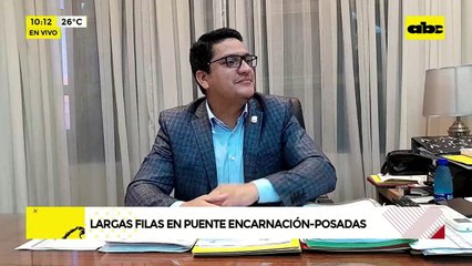 Video: Largas filas en puente Encarnación -Posadas