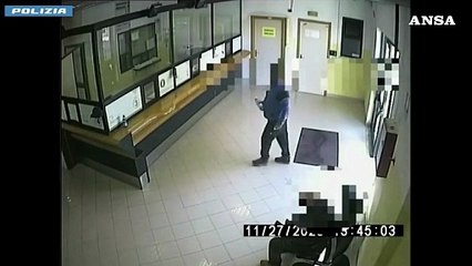 Gioia Tauro, appicca incendi in un cantiere e al Comune: arrestato