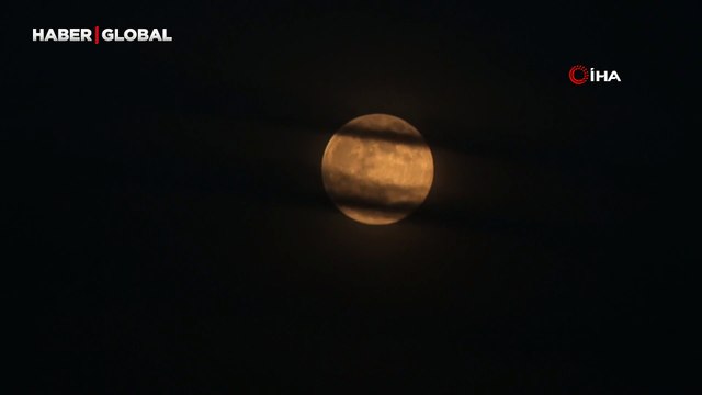 Ankara’da gece vakti büyüleyici manzara: Süper Ay ve uçak aynı karede