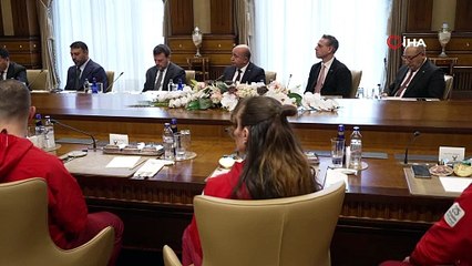 Cumhurbaşkanı Erdoğan, sporcuları kabul etti