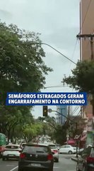 Semáforos na Avenida do Contorno falham por causa das chuvas e geram engarrafamento