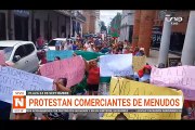 COMERCIANTES DE MENUDOS MARCHAN HASTA LA PLAZA