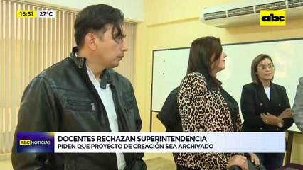 Video: docentes rechazan ley de Superintendencia