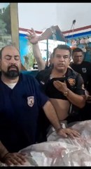 Reos filman a guardias de Tacumbú, que están como rehenes