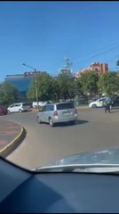 Encarnación: se quiso colar y se "llevó puesto" al hombre que le reclamó