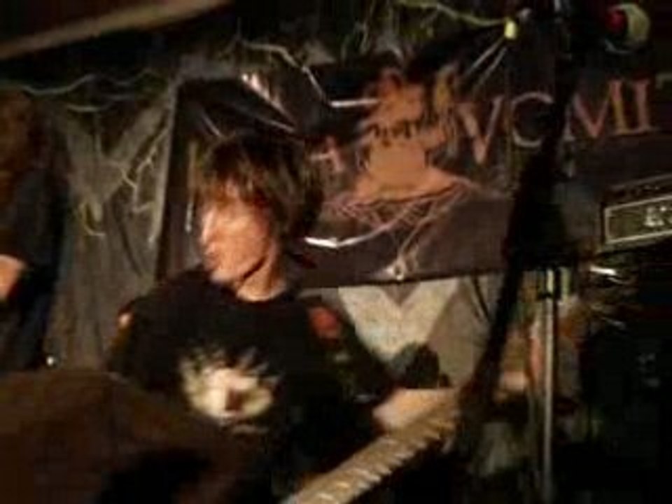 ULTRA VOMIT @ Genissieux TIRELIPIMPON SUR LE CHIWAWA