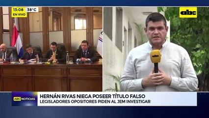 Video: Hernán Rivas niega poseer título falso
