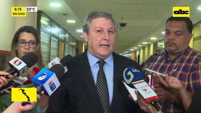 Video: Ejecutivo pide aumento salarial para senadores y diputados