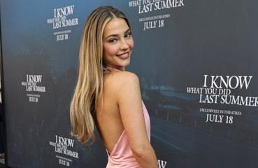 Madelyn Cline disfrutó aprendiendo de Johnny Depp y Penélope Cruz en el set de Day Drinker