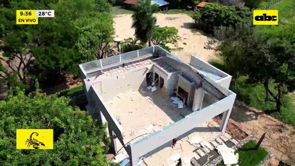 Imágenes de dron: Desmantelan varias edificaciones de los “invasores vip” de la Finca 916