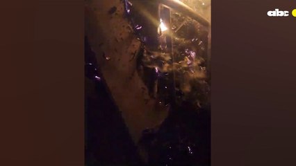 Delincuentes prenden fuego dentro de un edificio abandonado