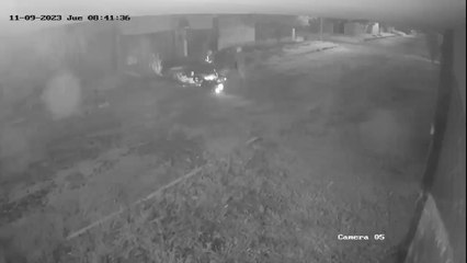 Se oeleó con motoasaltantes y con ayuda de vecinos detuvo a uno de los delincuentes