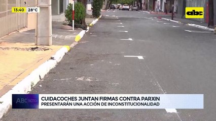Video: cuidacoches juntan firmas contra Parxin