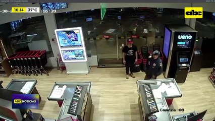 CDE: simulan ser clientes y asaltan supermercado