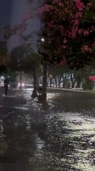 Temporal deixa ruas alagadas em Betim, na Grande BH