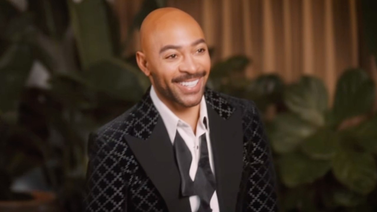 Get Ready With Celebrity Makeup Artist & Medicube Global Creative Director Sir John | THR Video