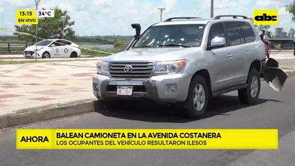 Video: Ocupantes de la camioneta resultaron ilesos