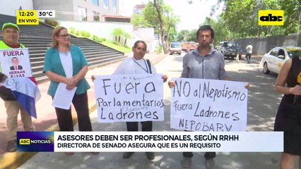 Video: Comisión Escrache se manifiesta frente al Congreso por casos de nepotismo