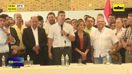 Reculada otra vez: Santiago Peña cede ante intendentes por “Hambre Cero”