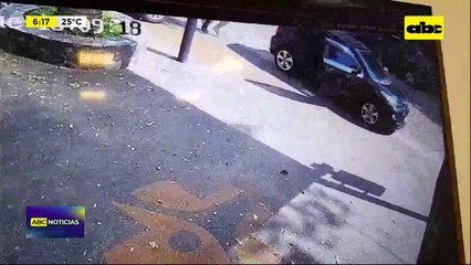 Video: Abandonan vehículo usado en frustrado asalto