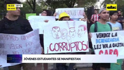 Video: jóvenes estudiantes protestan contra el nepotismo y el atropello cartista