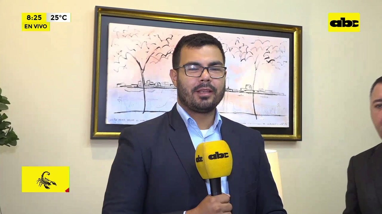 Video: Molesta por parodia, senadora busca amordazar a periodista