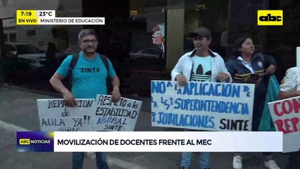 Video: Movilización de docentes frente al MEC