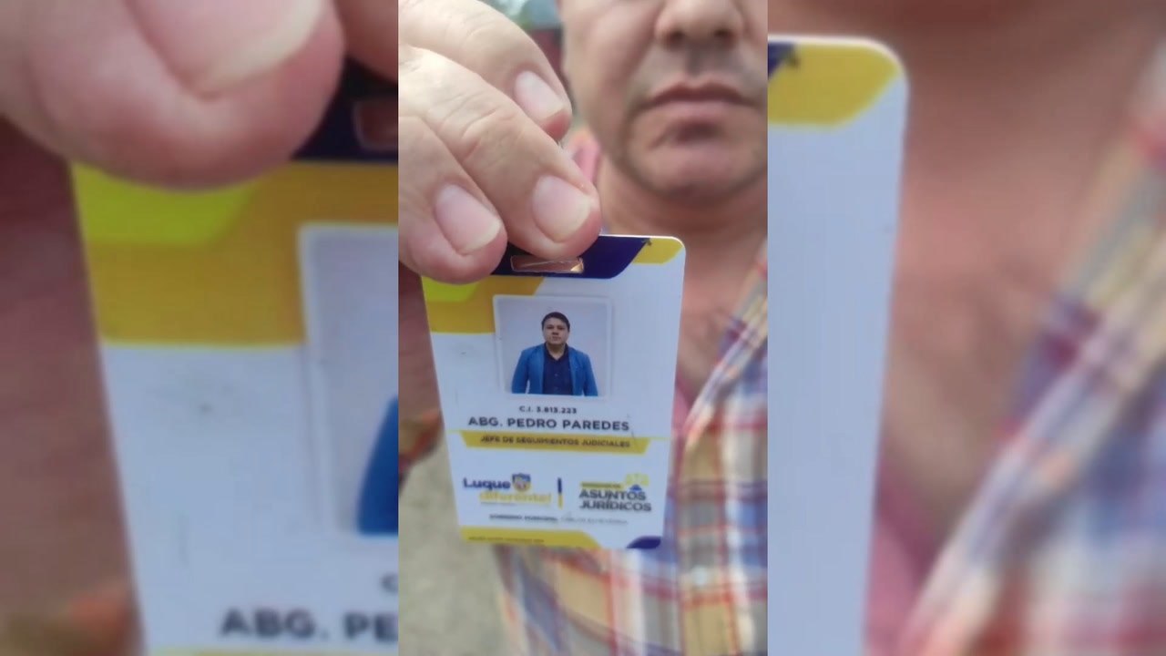 Funcionario municipal de Luque ingresa a terreno privado con denuncia de invassión con máquinas y empleados de la Municipalidad para hacer mejoras