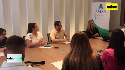 Video: AM Machinery y Apexa traen a Paraguay cosechadoras picadoras