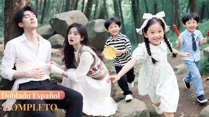 Seis años después, Cenicienta vuelve con trillizos y el CEO descubre su aventura de una noche