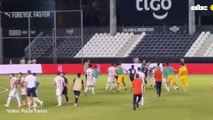 La batalla campal entre jugadores de Paraguay y República Dominicana