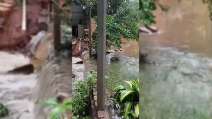 Vecinos del barro Pirayu’i de Itacurubí de la Cordillera sufren constantes inundaciones