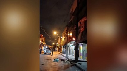 Vecinos del Mercado 4 capturaron a presunto delincuente que intento escapar trepando techos de comercio