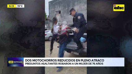 Video: Motochorros fueron reducidos tras intentar robar a una mujer de 76 años