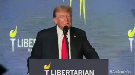 Donald Trump es abucheado al querer ganarse a miembros del Partido Libertario en Estados Unidos