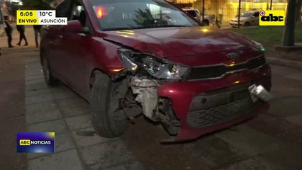Video: Conductor ebrio atropelló rejas de Plaza Uruguaya