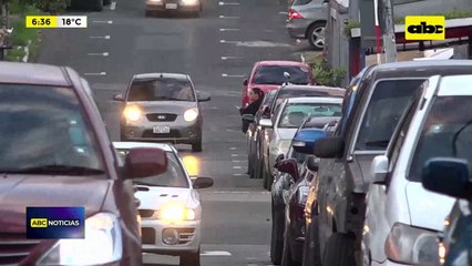 Video: Cuidacoches siguen esperando promesa de la comuna de formalizarlos