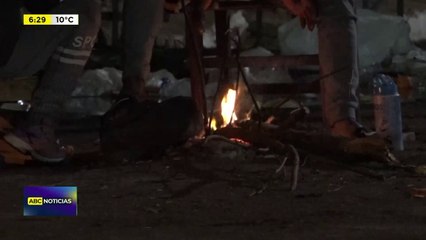 Video: Indígenas bajo precarias carpas frente al INDI